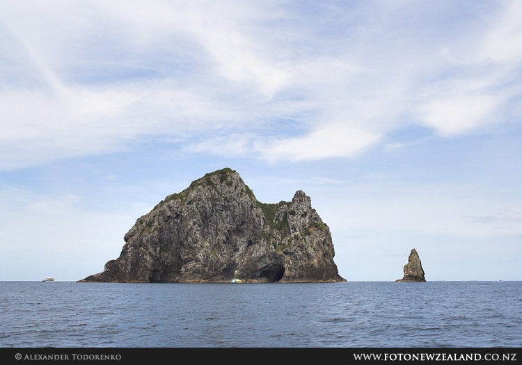 Hole in the Rock, Bay of Islands, Новая Зеландия (Bay of Islands, New Zealand)