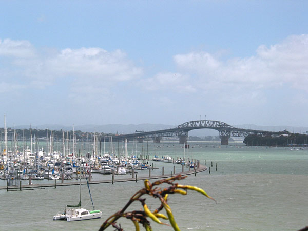 Harbour Bridge. Вид из Девонпорта, Auckland, New Zealand