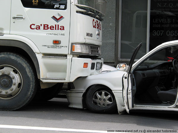 Игра в пятнашки с полицией и ее последствия, Fort St, Auckland, New Zealand