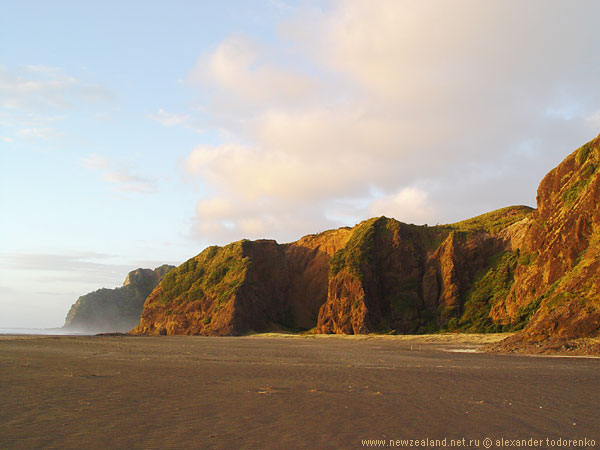 Пляж Карекаре. Утесы великаны :), Karekare Beach, Auckland, New Zealand