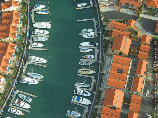 Полет на Чесcне над Gulf Harbour, Whangaparaoa Peninsula, Auckland, New Zealand