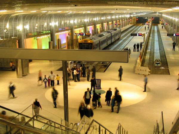Britomart Transport Centre прибытие первого поезда в центральную часть Окленда, Auckland CBD, New Zealand
