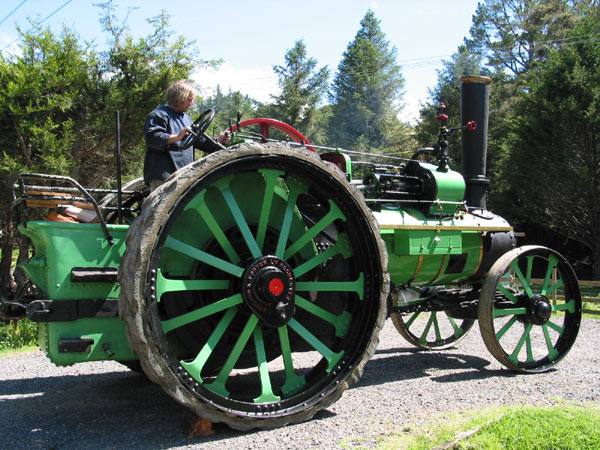 Коптильня на колесах. Паровоз, Motorcycle and Pioneering Museum, Bay of Islands, New Zealand