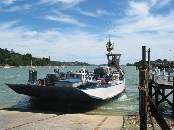 Автомобильный паром Opua - Russell, Bay of Islands, New Zealand