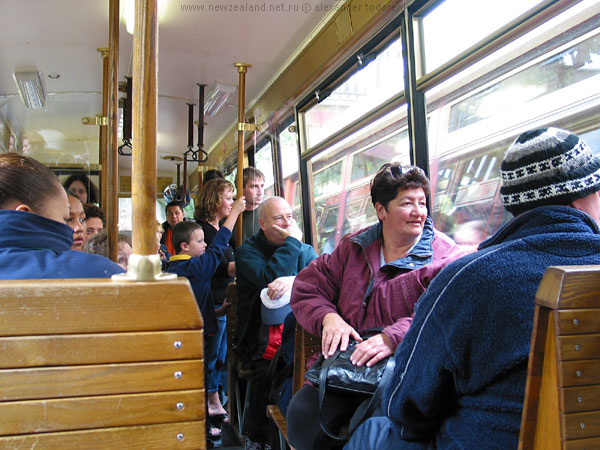 И радостно, и боязно. Извечный вопрос: А вдруг канат оборвется?, Cable car, Wellington, New Zealand