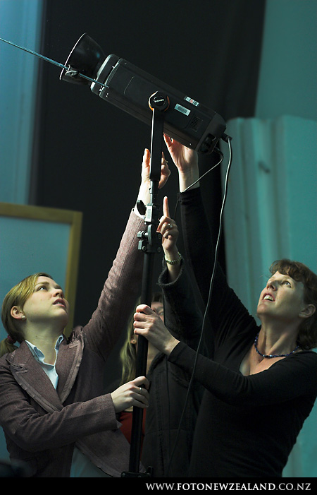 Девушки, как цветы, тянутся к свету, Auckland, New Zealand