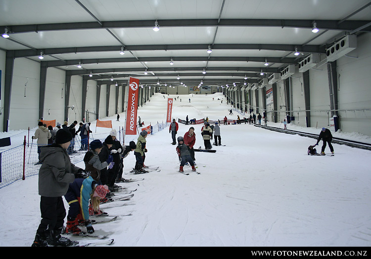 Snowplanet - сноуборд и лыжи и зимой и летом, Auckland, New Zealand