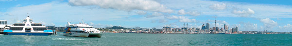 Девонпорт, вид на центральный Окленд, Харбор Бридж.  Devonprt Wharf, Auckland City, Harbour Bridge
