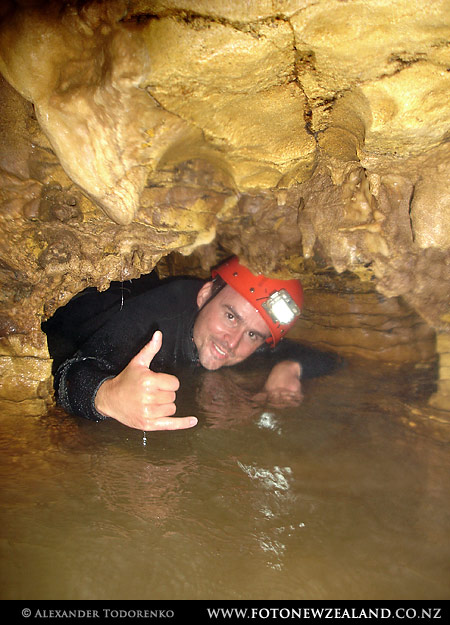 Алекс посетил Haggis Honking Holes, Waitomo Caves, New Zealand