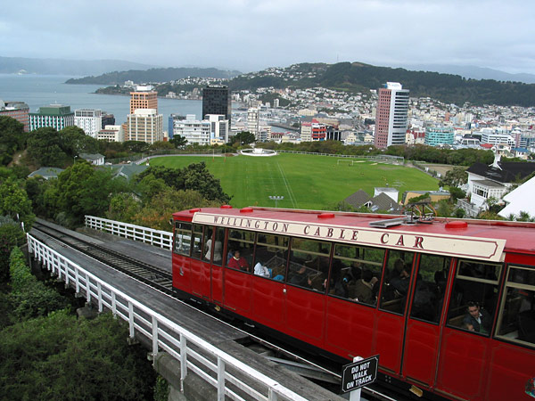 Классический вид Веллингтона  с верхней площадки фуникулера, Cable Car, Wellington, New Zealand