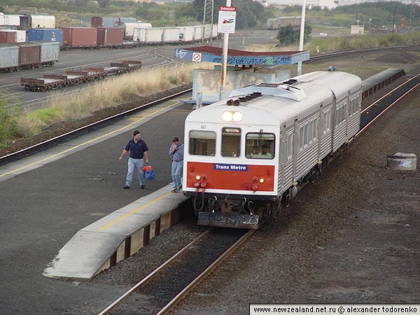Пригородный поезд, Окленд, Новая Зеландия (Auckland, New Zealand)