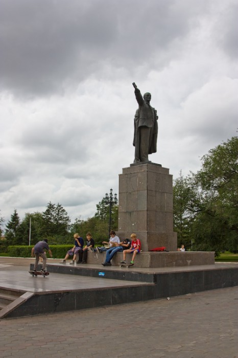 Памятник Ленину в Благовещенске
