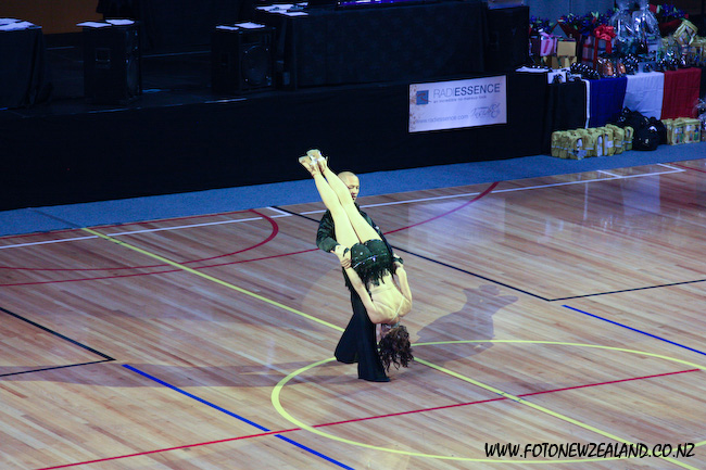 Танцы вниз головой